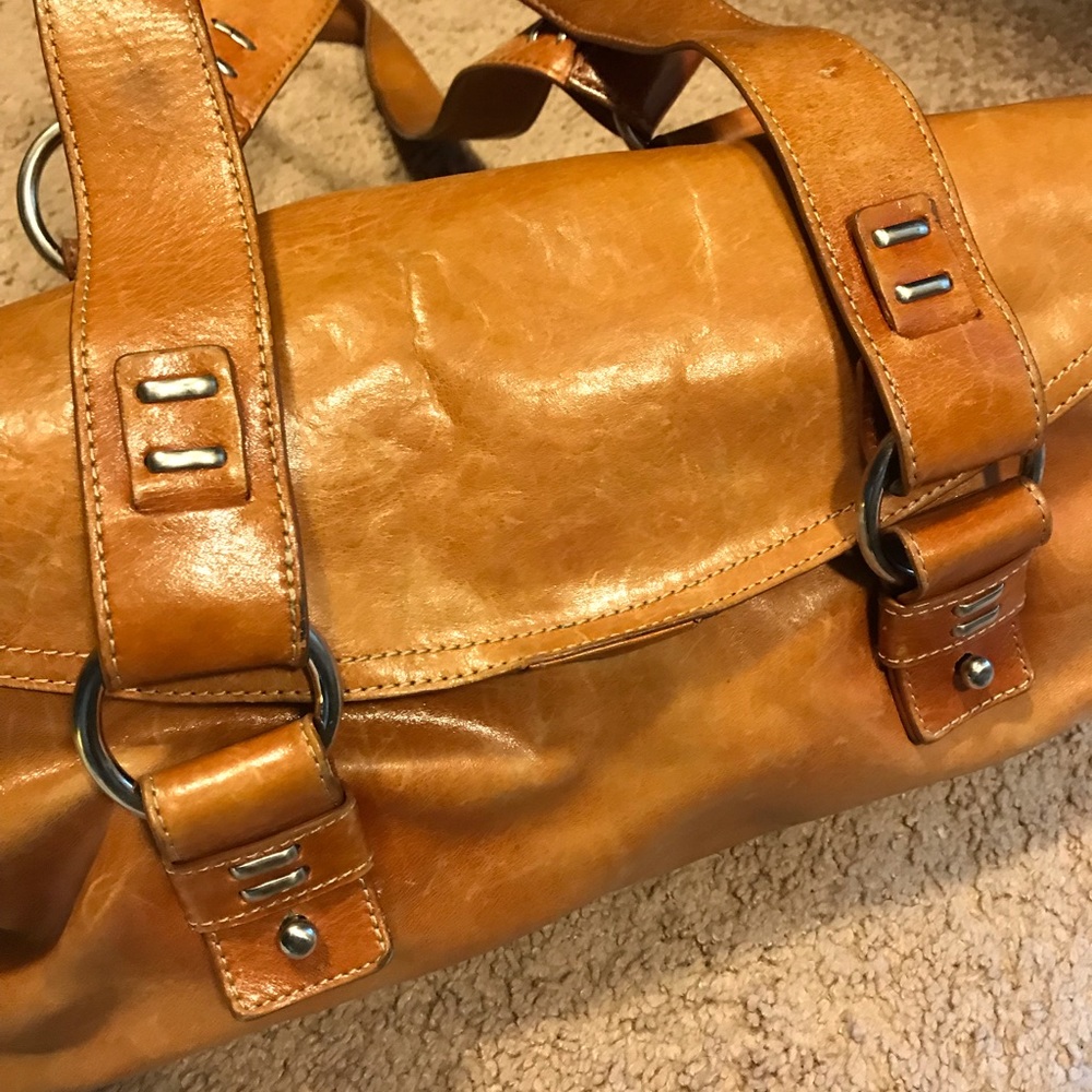 Gorgeous Kenneth Cole side bag